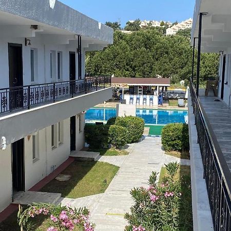 Palm Club Apart Otel Kuşadası Ngoại thất bức ảnh